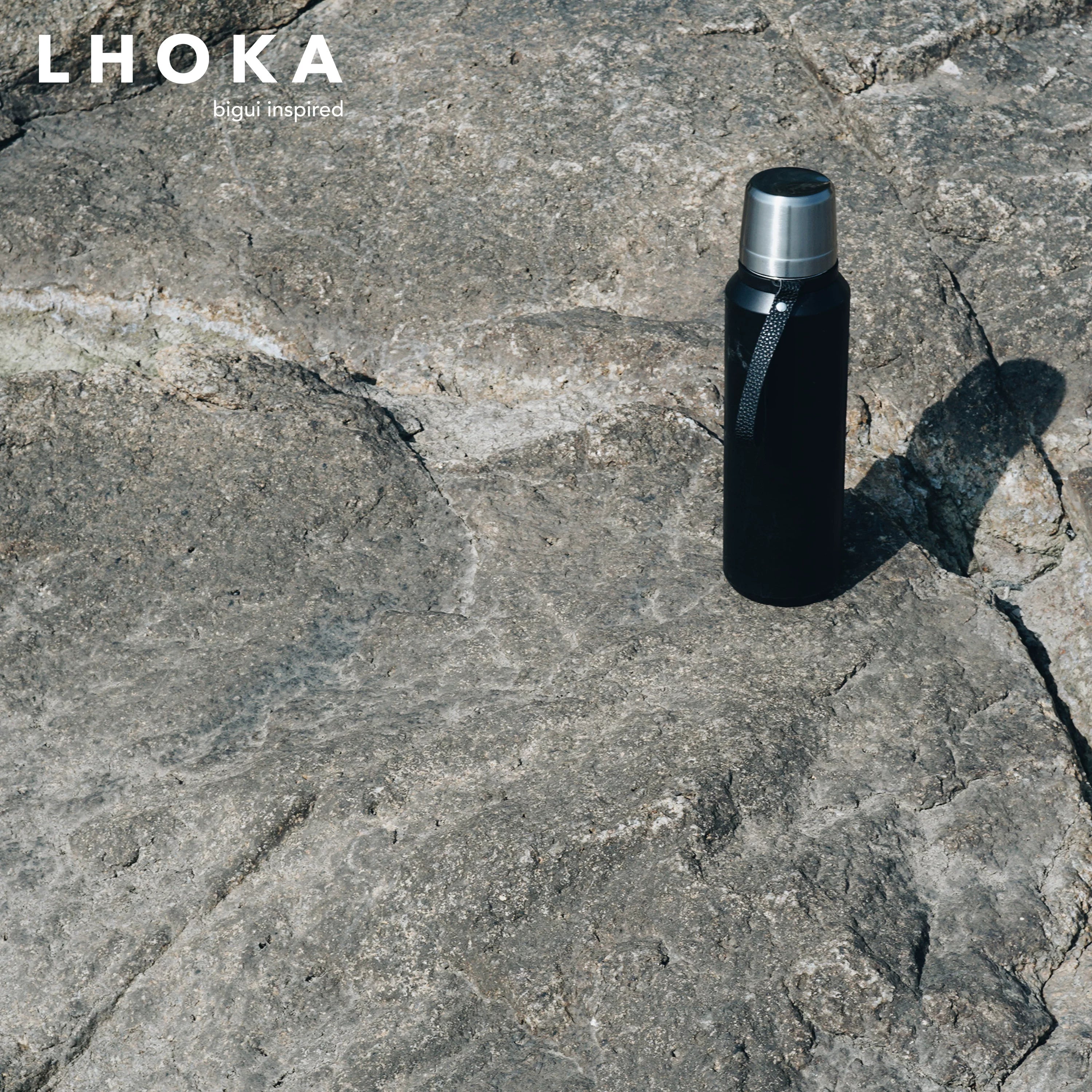 Black Insulated Outdoor Bottle - product detail view 2