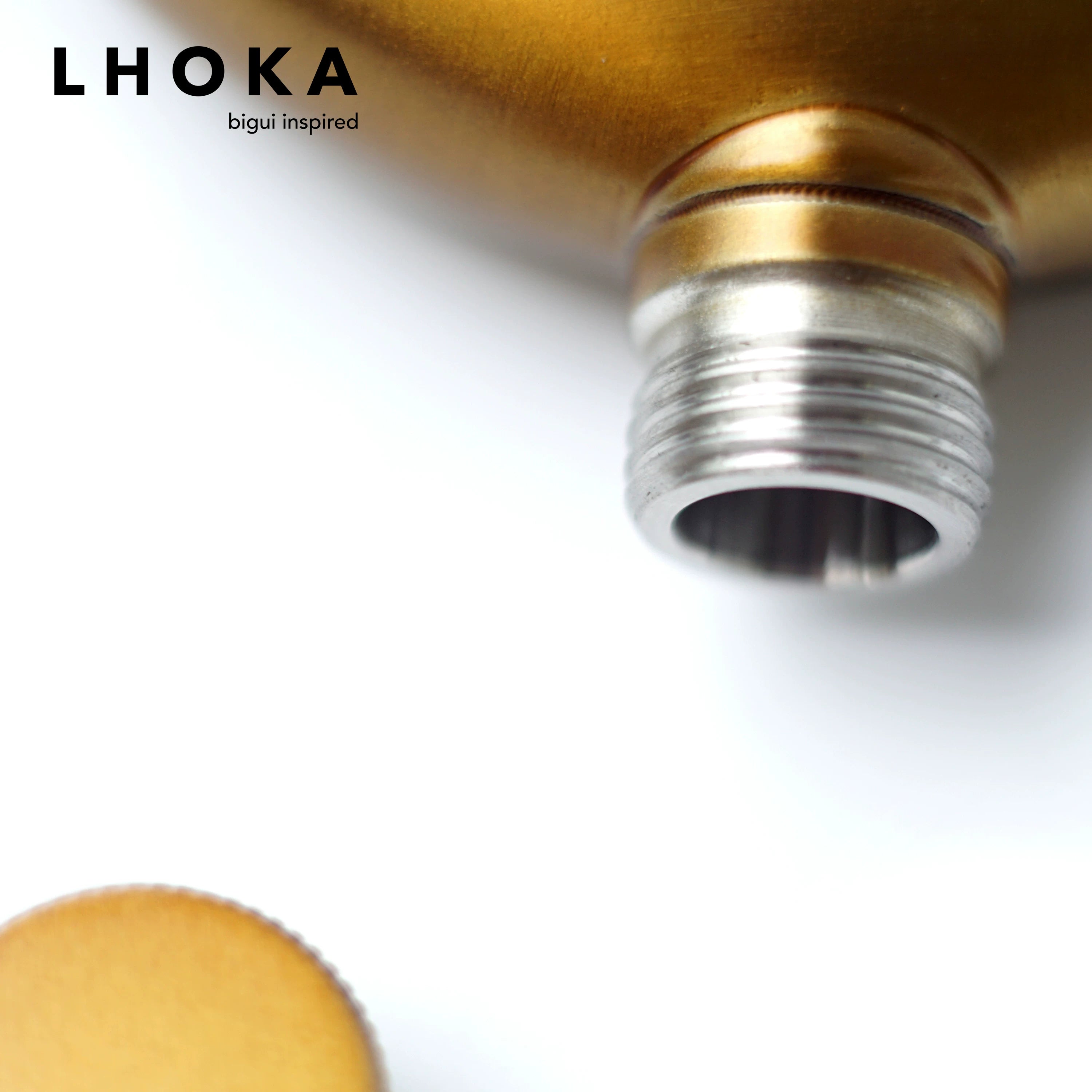 Pebble 270 Round Hip Flask - product detail view 3